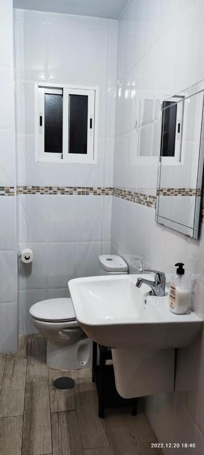 Malaga Playa,Centro ,Bus Y Metro Apartment Exterior photo
